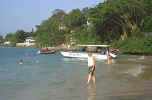beach34.jpg (56396 bytes)