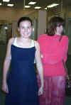 dress9.jpg (13877 bytes)